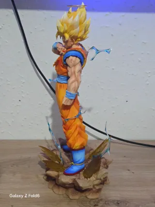 Figura Goku SSJ 2 Diorama