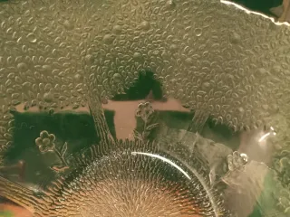 Frutero de cristal con diseño texturizado