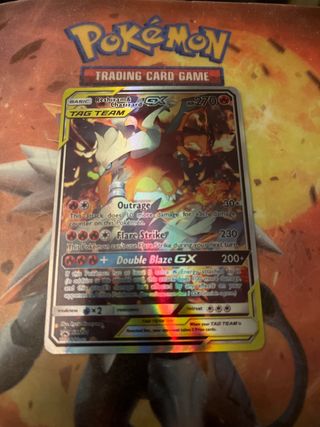 Reshiram & Charizard GX Carta Pokémon