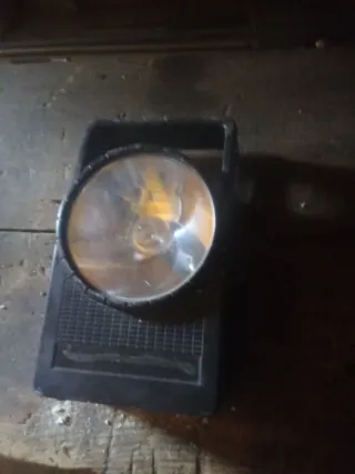 Linterna antigua de mano