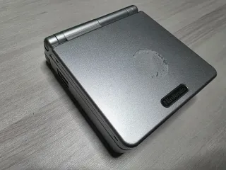 Nintendo Game Boy Advance SP Plata