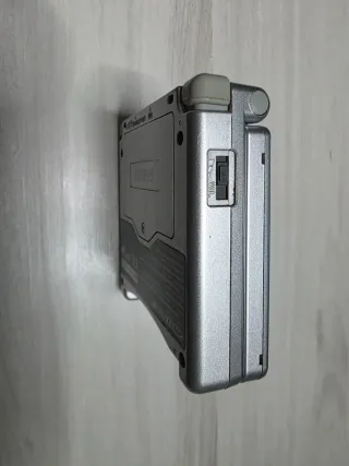 Nintendo Game Boy Advance SP Plata