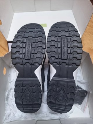 Zapatos de seguridad Dunlop negros y rojos