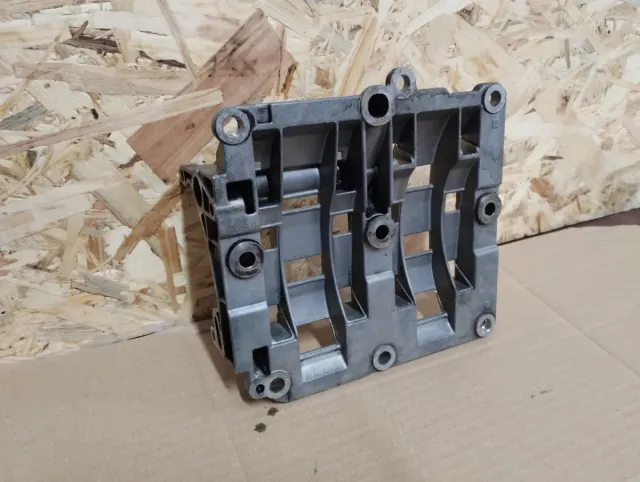 Soporte Bomba Aceite BMW N47