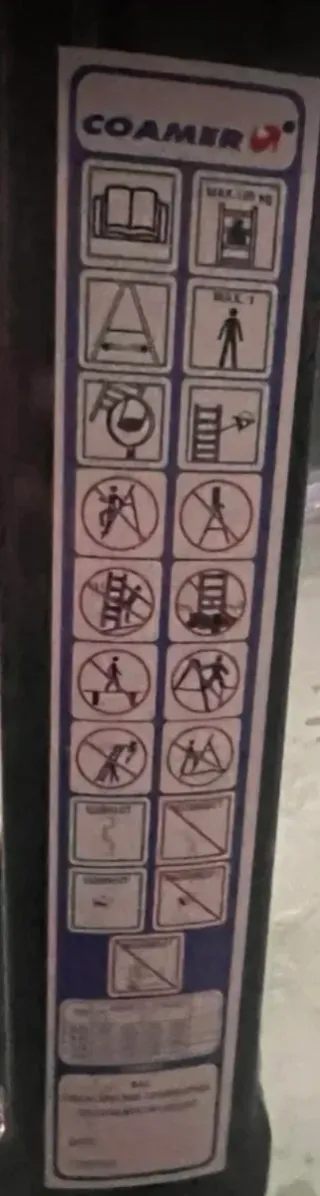 Escalera metálica extensible