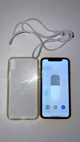 iPhone XR Negro + Funda y Cable