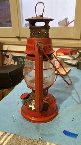 Lanterna a petrolio vintage rossa - hurricane lamp