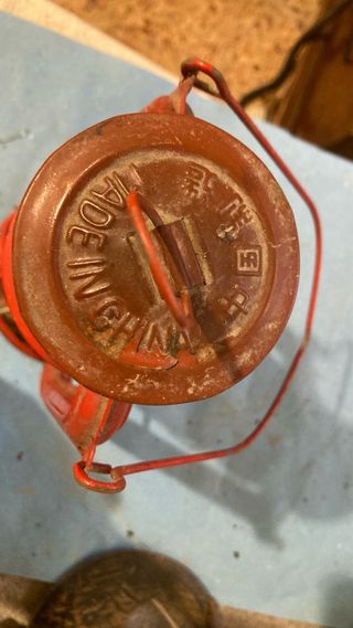 Lanterna a petrolio vintage rossa - hurricane lamp