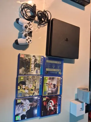 Pack PS4 Slim 2 Mandos + 4 Juegos