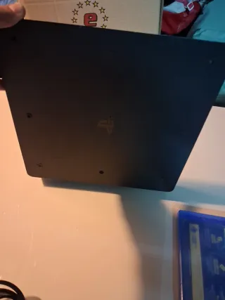 Pack PS4 Slim 2 Mandos + 4 Juegos