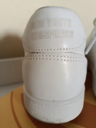Zapatillas blancas cordones talla 39