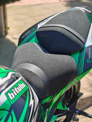 Kawasaki Z750 + Extras!! Moto impoluta!!