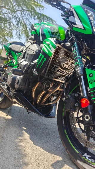 Kawasaki Z750 + Extras!! Moto impoluta!!