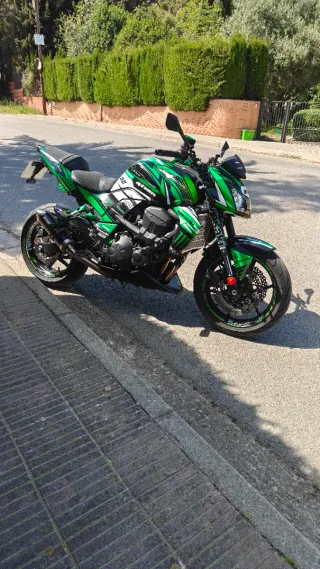 Kawasaki Z750 + Extras!! Moto impoluta!!