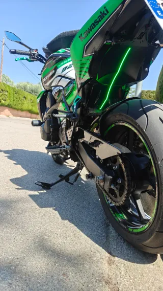 Kawasaki Z750 + Extras!! Moto impoluta!!