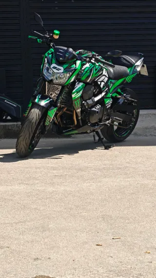 Kawasaki Z750 + Extras!! Moto impoluta!!