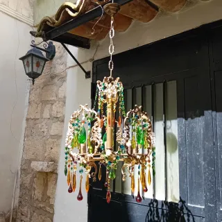 Lampadario oro e cristalli verdi