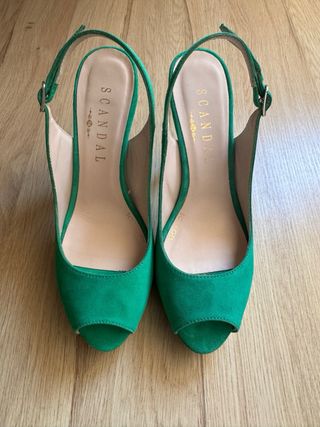 Zapatos de tacón verdes piel talla 38