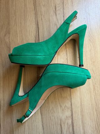Zapatos de tacón verdes piel talla 38