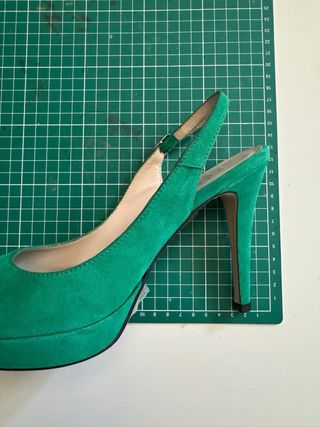 Zapatos de tacón verdes piel talla 38