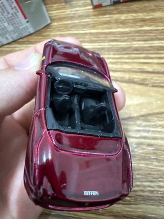 Bburago Ferrari California T Rojo 1:64