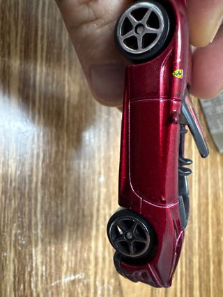 Bburago Ferrari California T Rojo 1:64