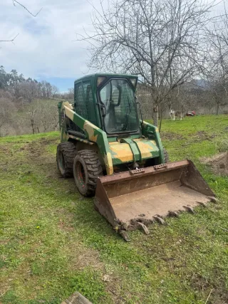 Minicargadora Bobcat 763 2001