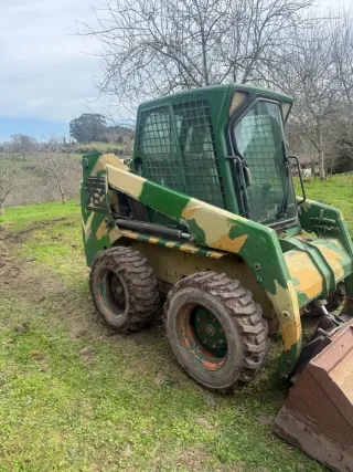 Minicargadora Bobcat 763 2001