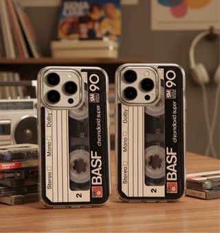 Funda iPhone 17 Standar Diseño Cassette BASF
