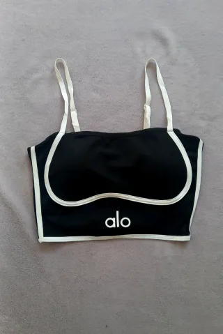 Conjunto Alo Preto Legging, Top e Casaco