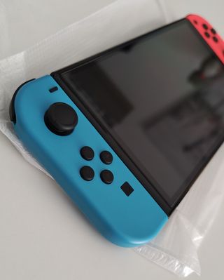 Nintendo Switch OLED Azul/Rojo