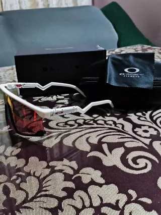 Gafas Oakley Blancas con Lentes Naranjas