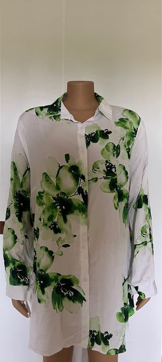 Camisa blanca floral verde mujer