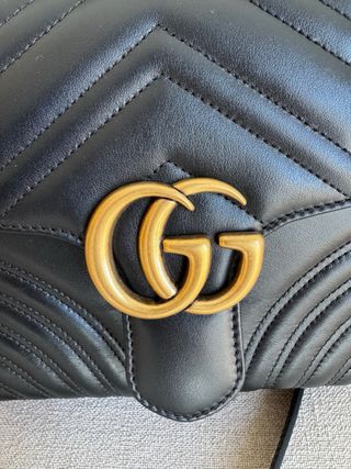 Bolso Gucci Marmont Negro Dorado