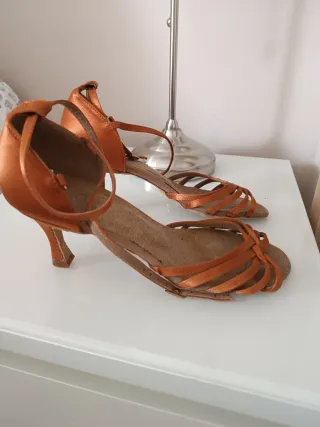 Zapatos de baile dorados/naranja