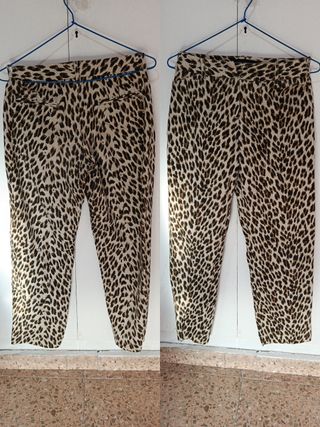 Pantalón estampado animal print
