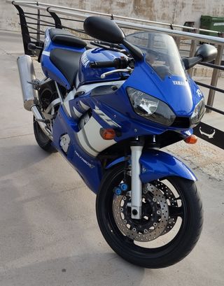 Yamaha R6 2000 Azul