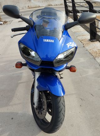Yamaha R6 2000 Azul