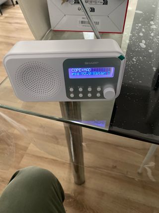 Radio Digital Portátil Sharp Snowy White