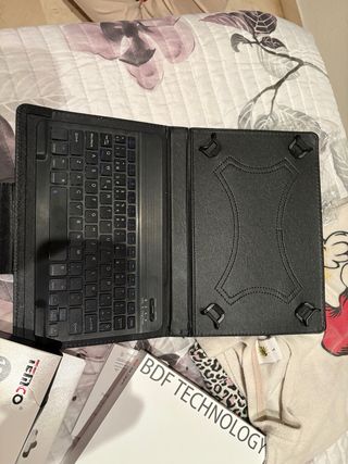 Tablet JCC 10 + Teclado Bluetooth