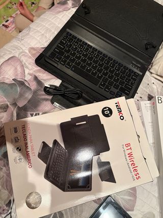 Tablet JCC 10 + Teclado Bluetooth