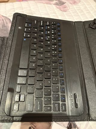 Tablet JCC 10 + Teclado Bluetooth