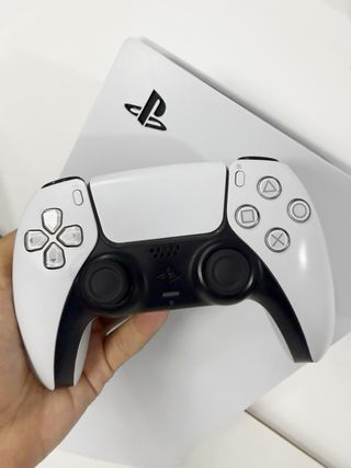 PS5 NUEVA + MANDO
