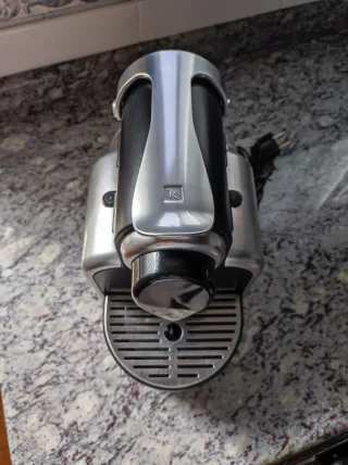 Cafetera Nespresso DeLonghi Essenza