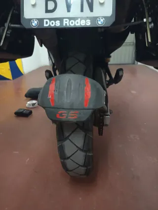 BMW GS Amarilla con Maletas Laterales