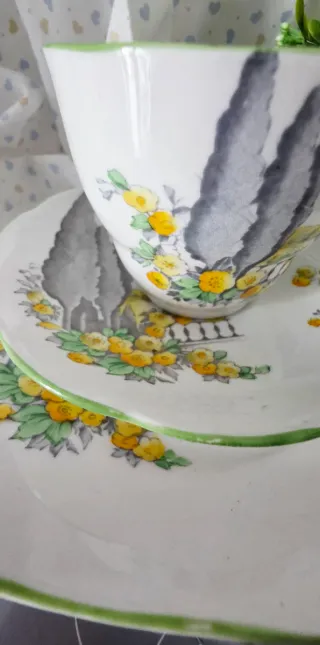 Trio da tea di Roslyn con decoro acquerello