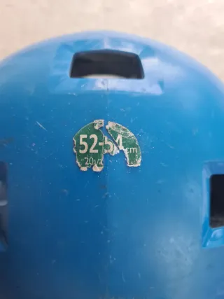 Casco de bicicleta azul