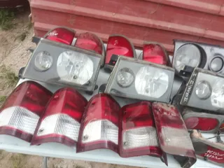 Lote Faros y Pilotos Nissan Hyunda etc