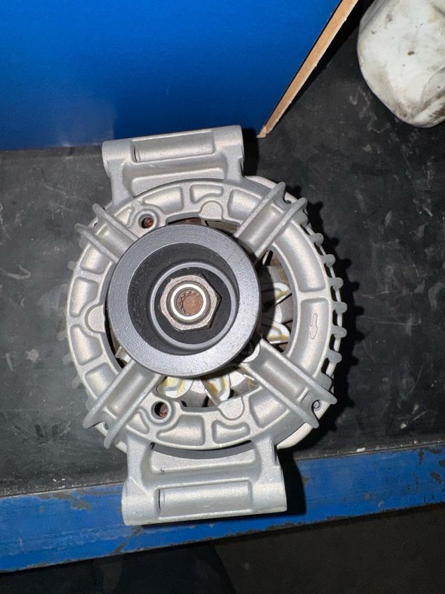 Alternador Bosch 0 986 047 150