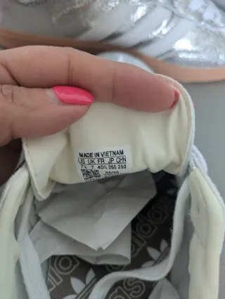 Sapatilhas Adidas Prateadas